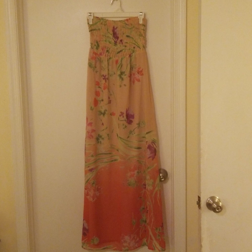 Small old navy maxi dress; strapless; floral print